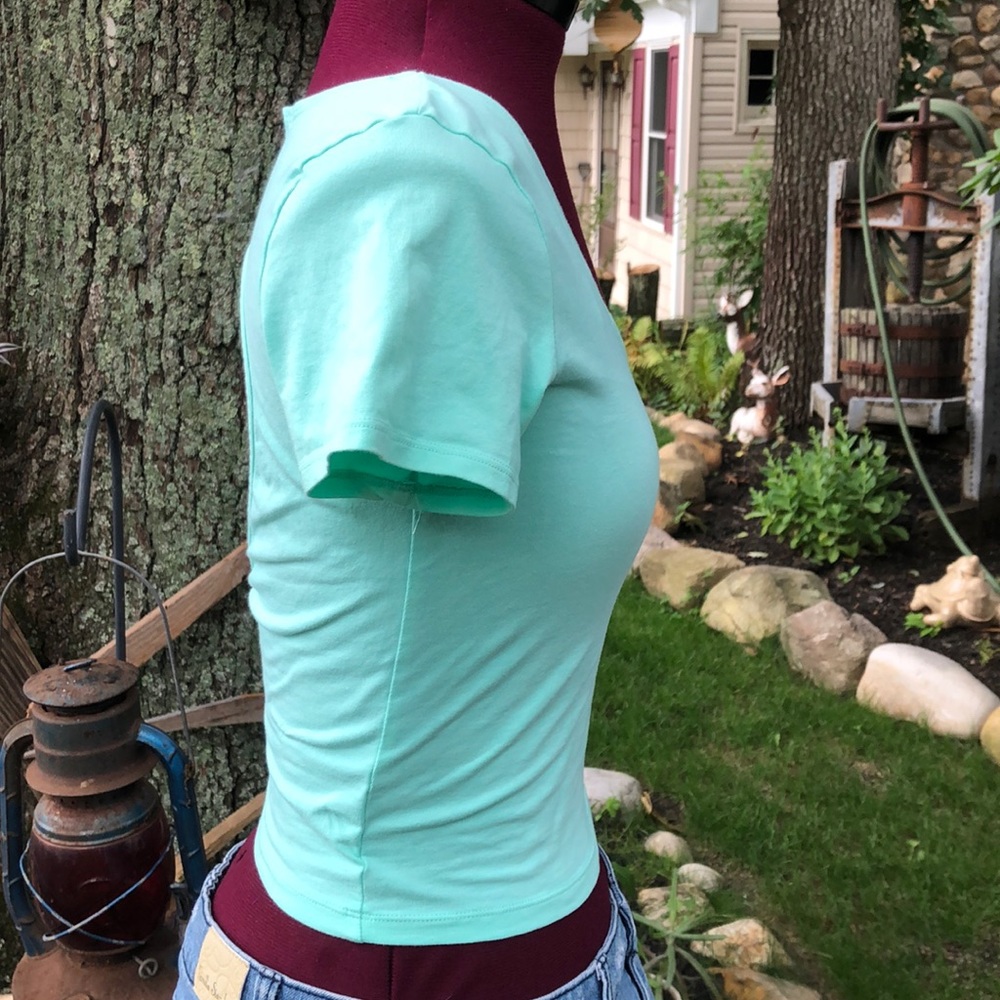 Victoria’s Secret Pink Teal heart crop top - Picture 6 of 8